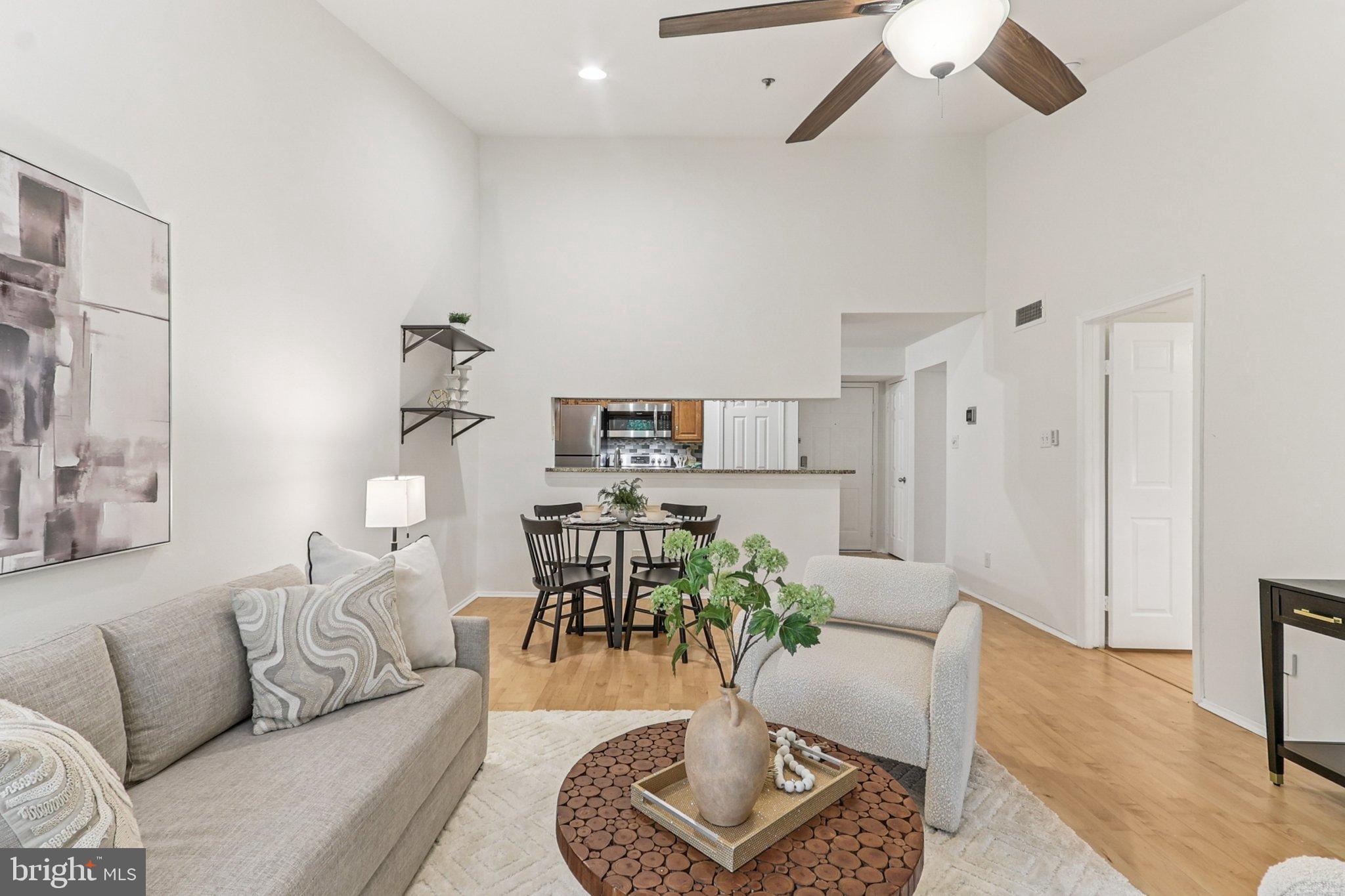 POINTE AT PARK CENTER - Residential