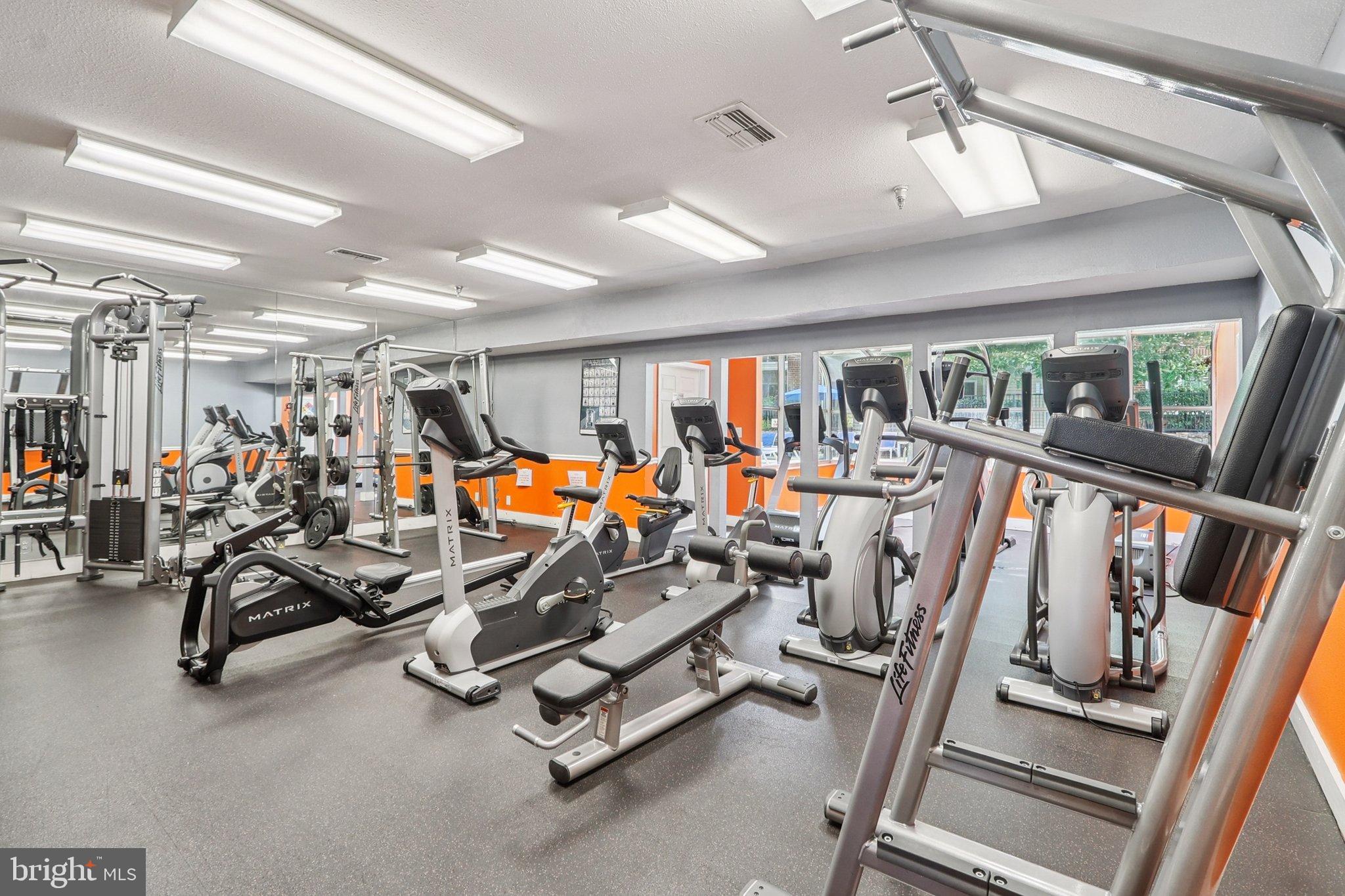 POINTE AT PARK CENTER - Residential