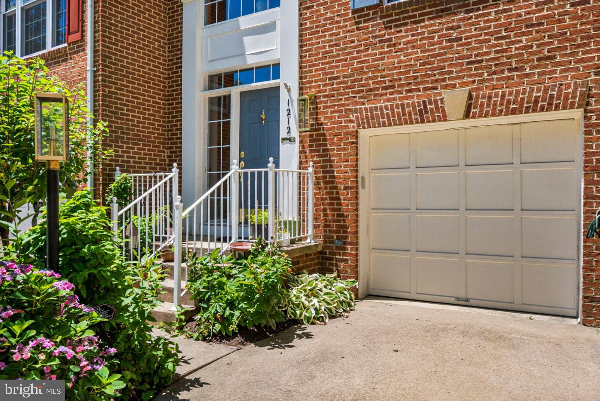 1212 WILD HAWTHORN WAY