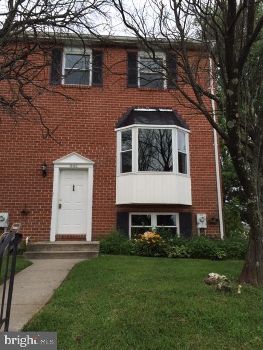 Beautifully renovated with all quality upgrades.  3 Bedrooms with a possible 4th in the Lower Level and Full Bath. Large LR with Custom Built-Ins.  Walk out to Large Deck. Kitchen with Granite Counter tops  and newer Appliances. Upstairs features 3 Large Bedrooms and Full Bath.  End of Group located in a sought after neighborhood. Lots of closets and Storage. Large Yard