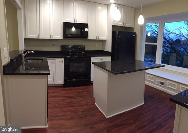 OAKHURST - Residential