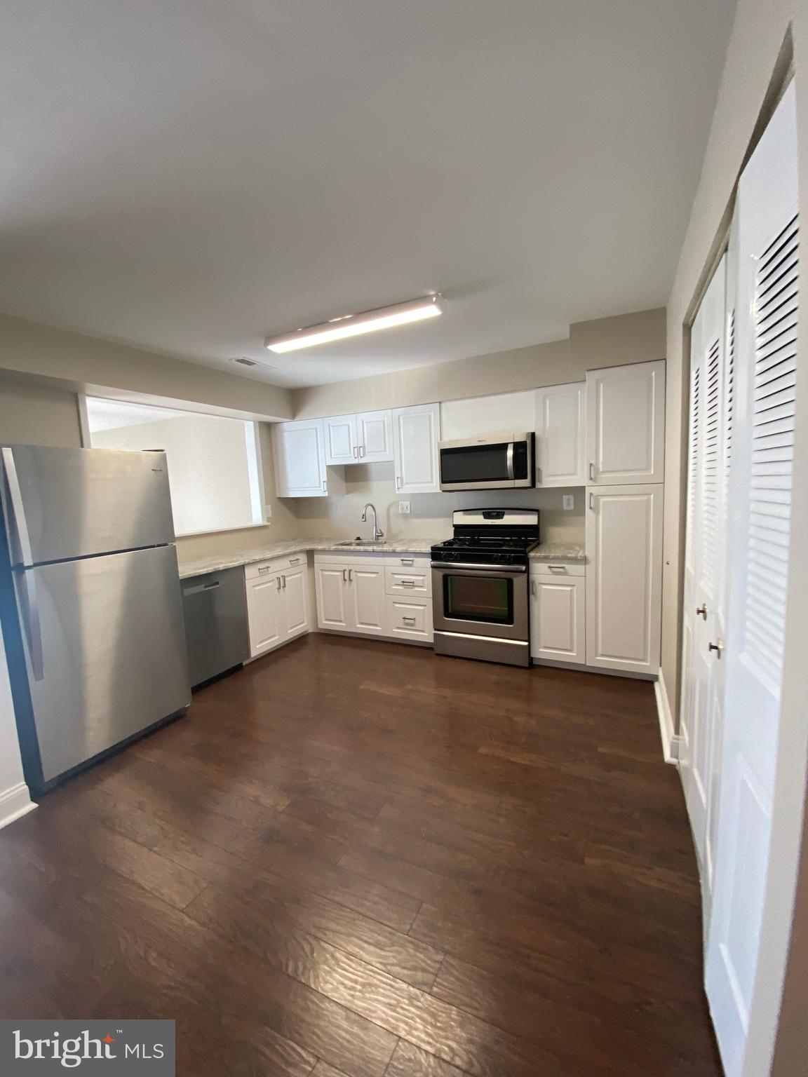 BAKERS BAY CONDOMINIUMS - Residential