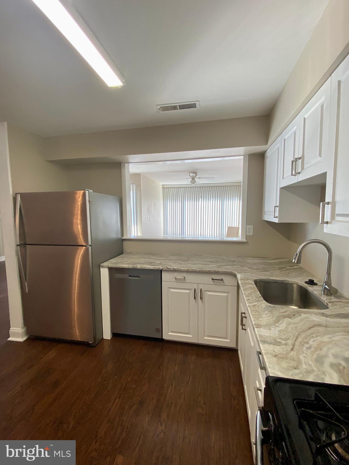 BAKERS BAY CONDOMINIUMS - Residential