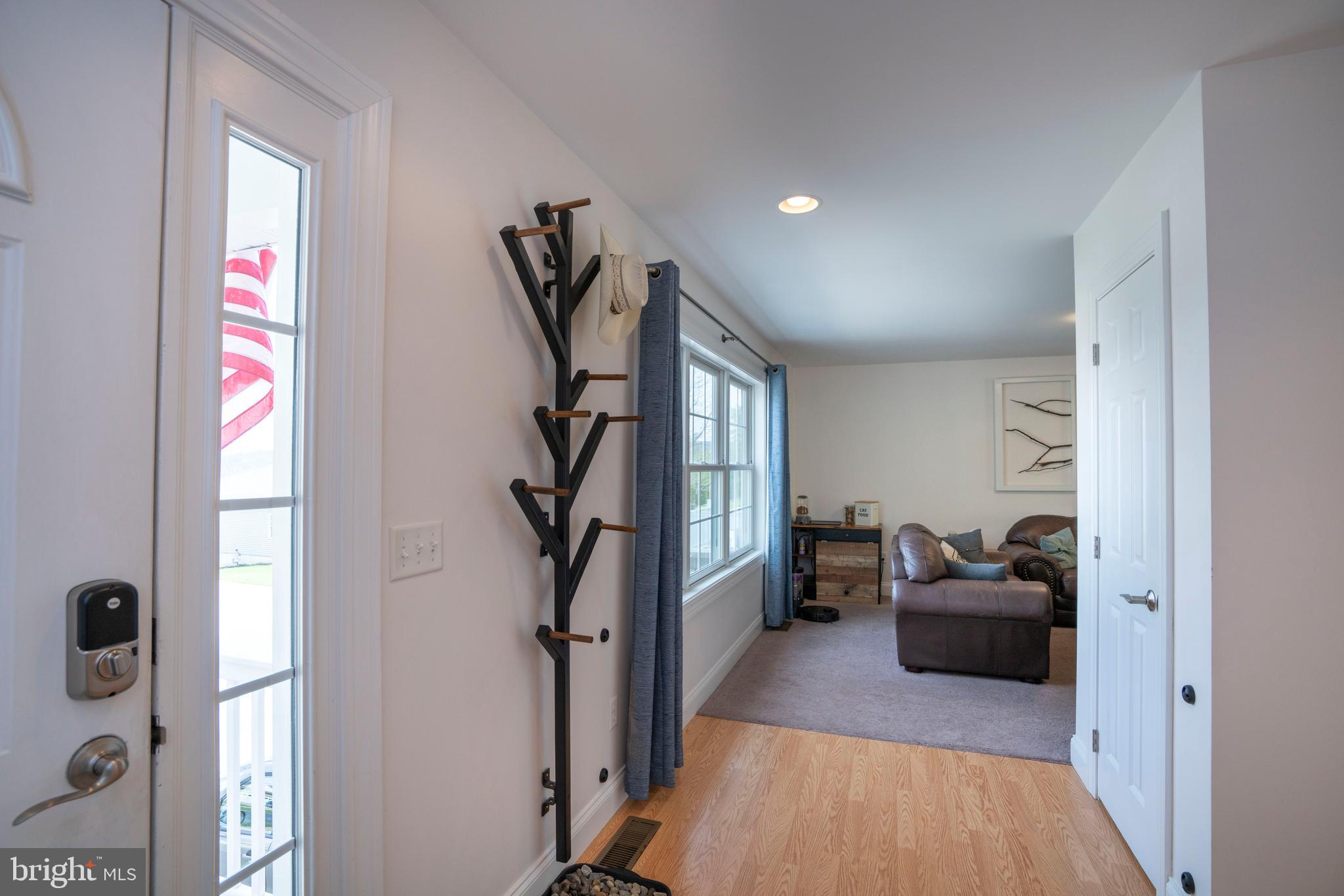 COUNTRY COVE - Residential