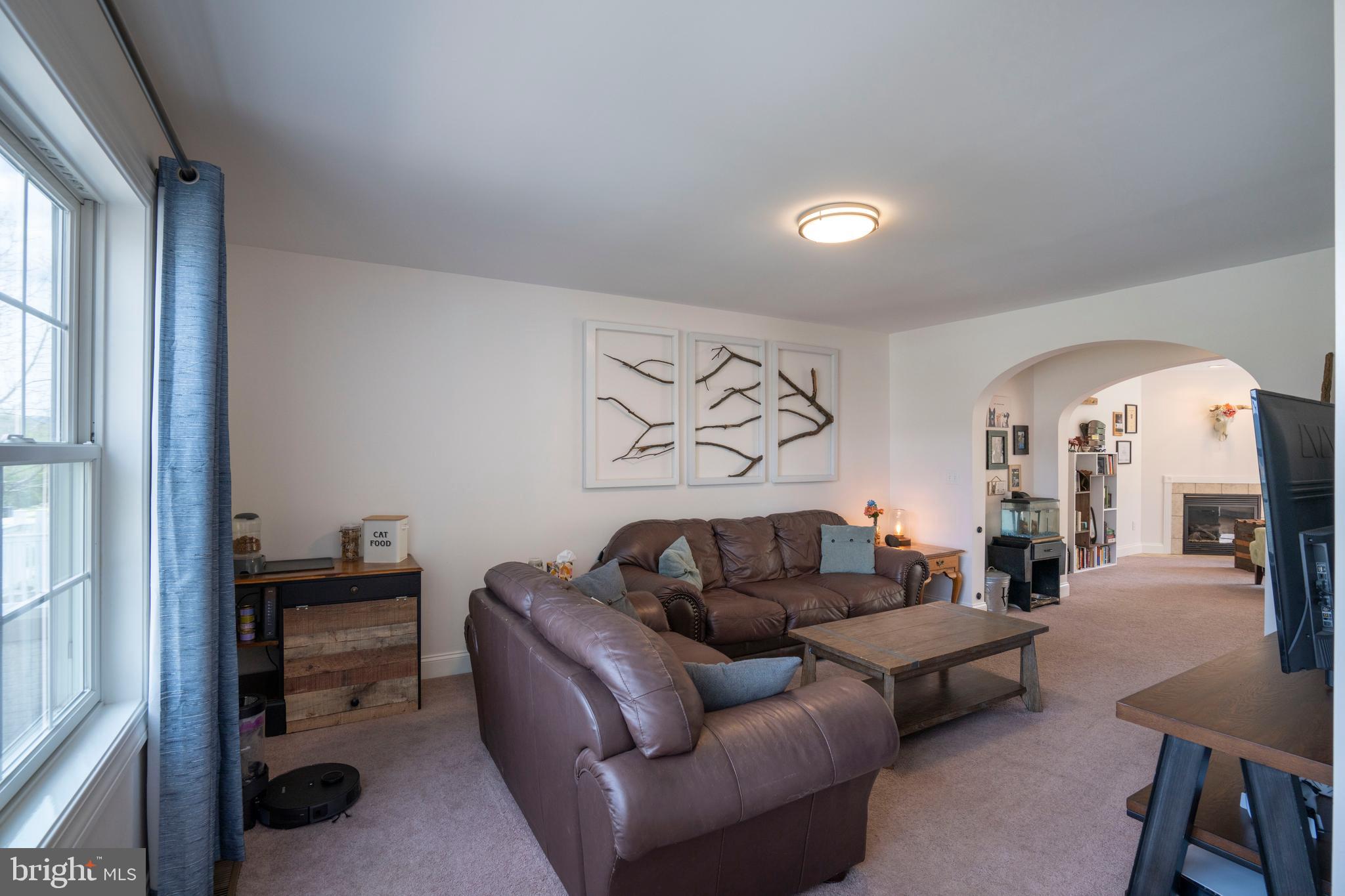 COUNTRY COVE - Residential