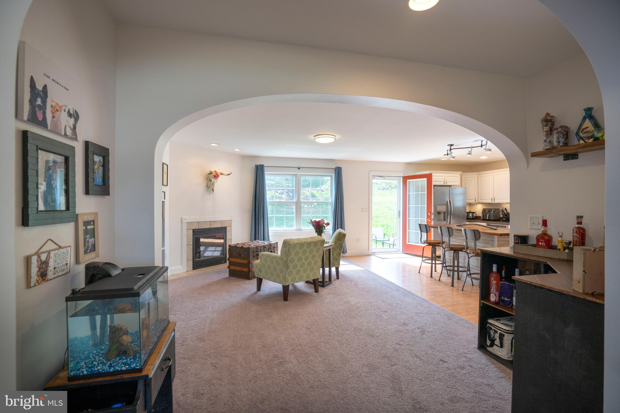 COUNTRY COVE - Residential