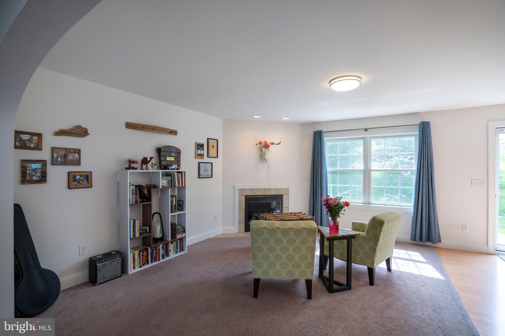 COUNTRY COVE - Residential