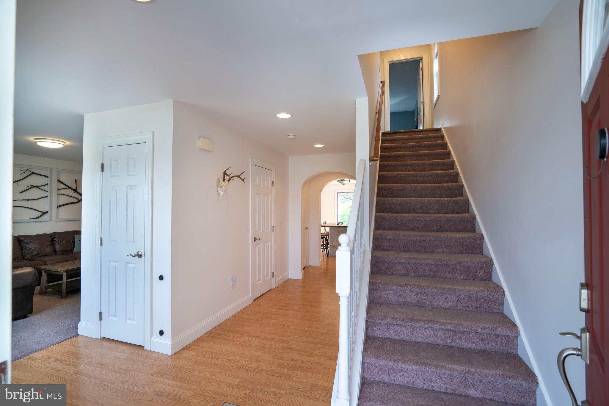 COUNTRY COVE - Residential