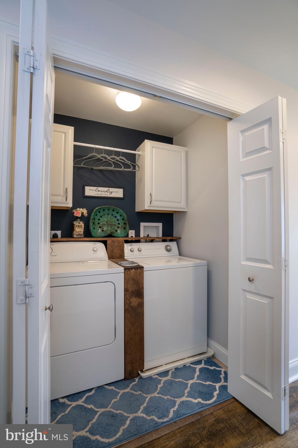 COUNTRY COVE - Residential