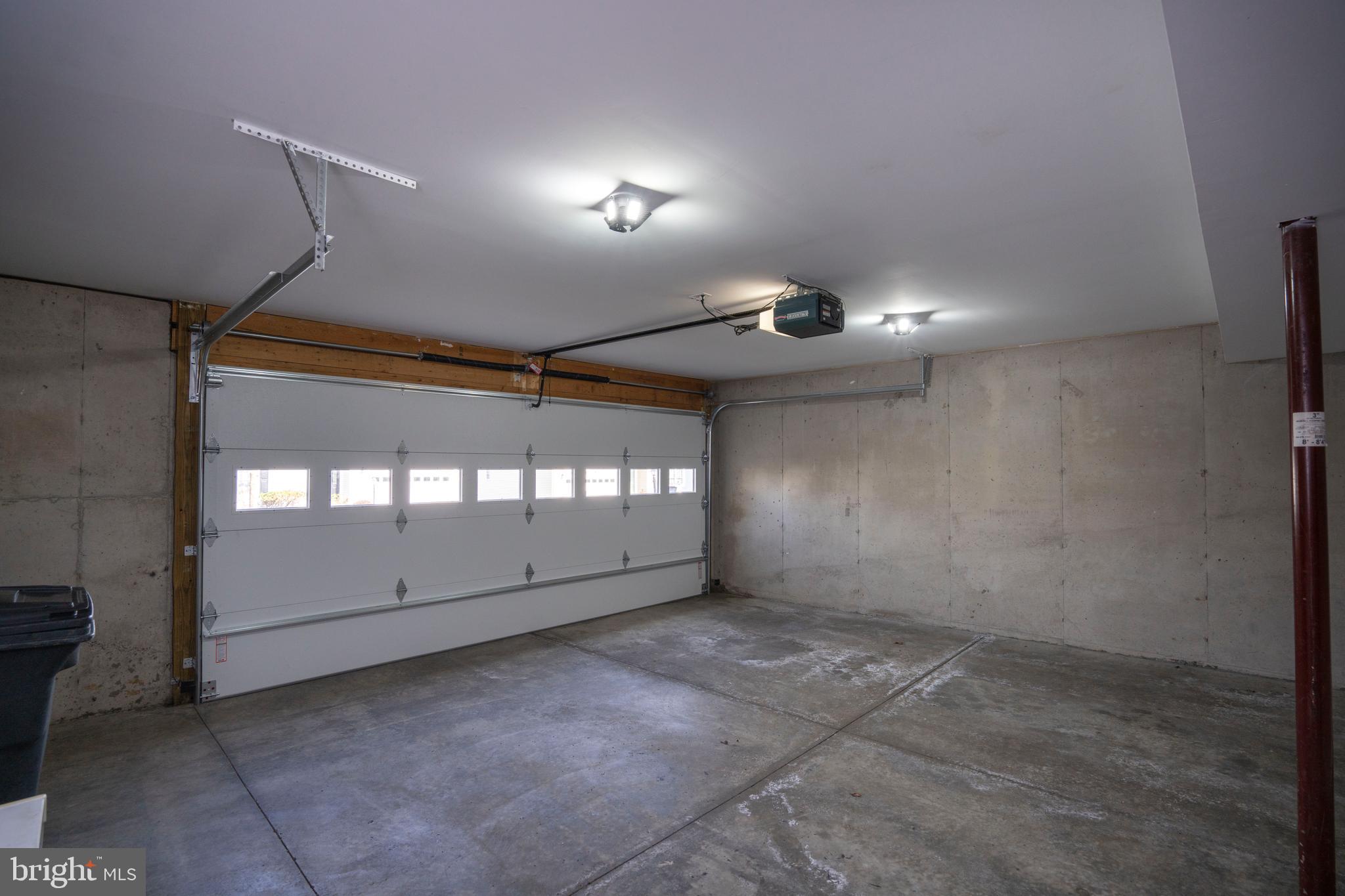 COUNTRY COVE - Residential