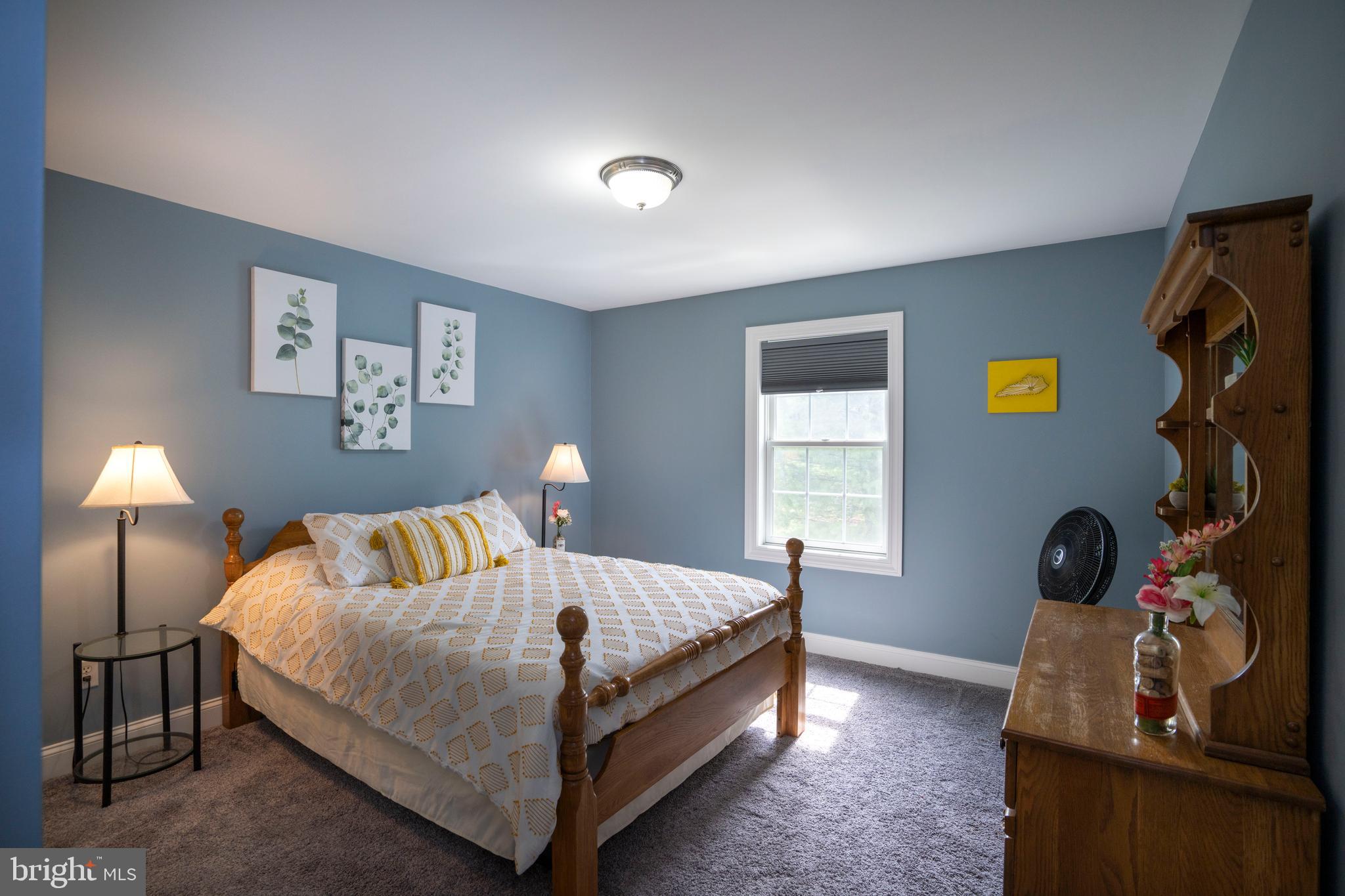 COUNTRY COVE - Residential