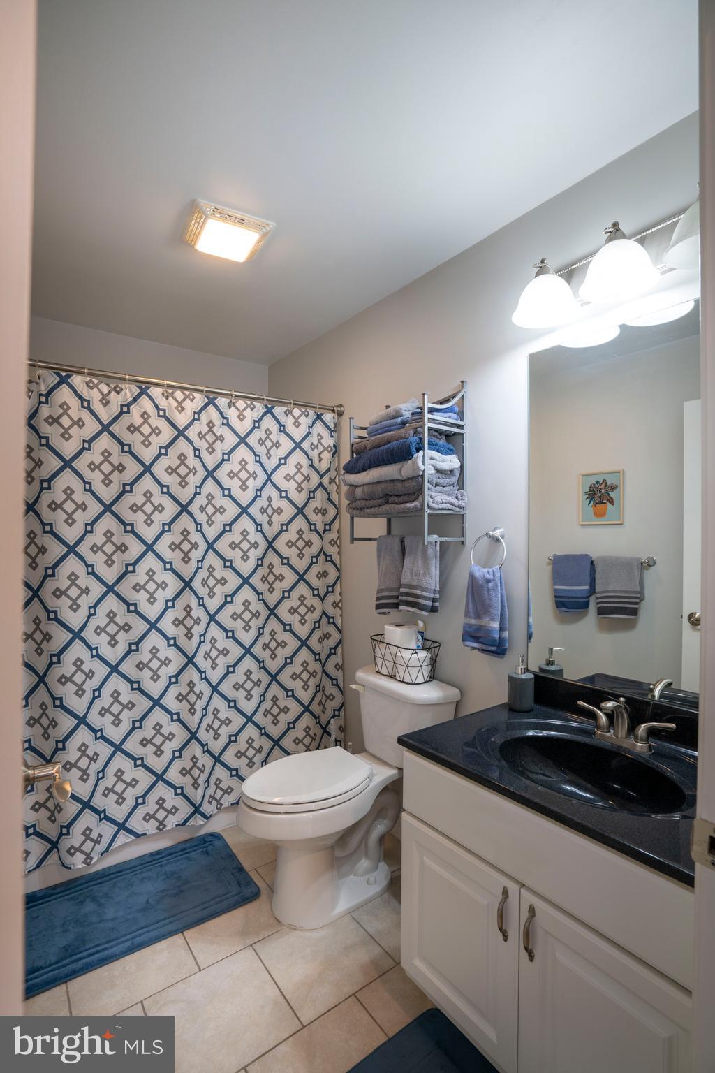 COUNTRY COVE - Residential