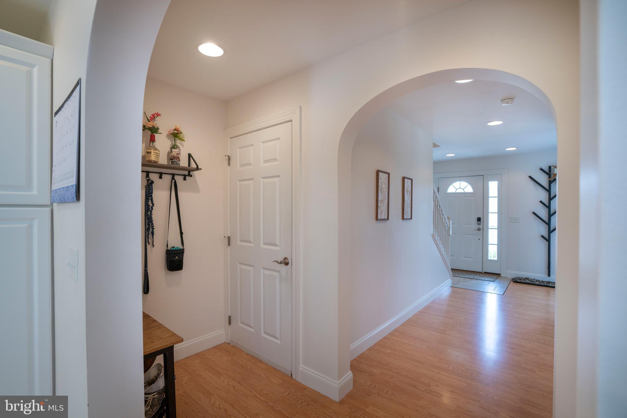 COUNTRY COVE - Residential