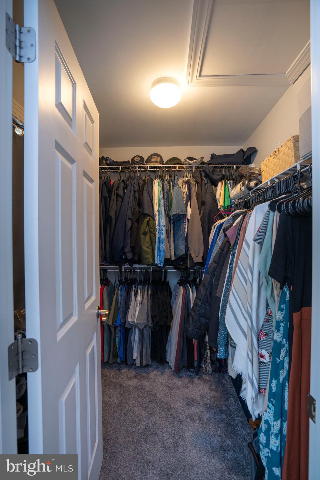 COUNTRY COVE - Residential