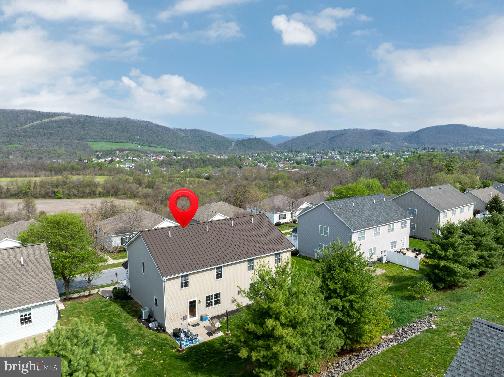 COUNTRY COVE - Residential