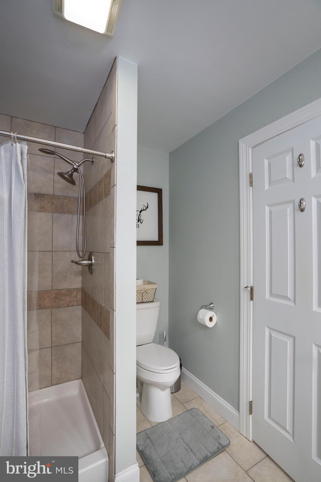 COUNTRY COVE - Residential