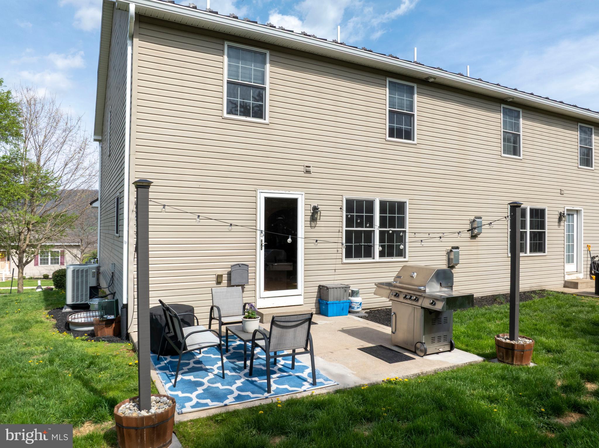 COUNTRY COVE - Residential