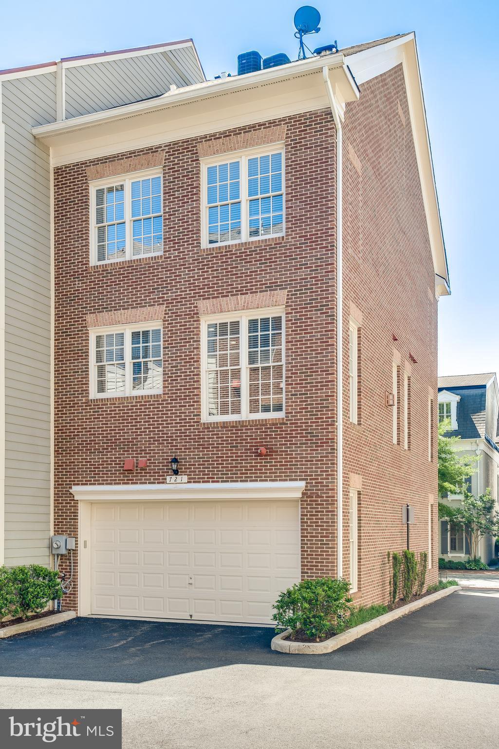 POTOMAC GREENS - Residential