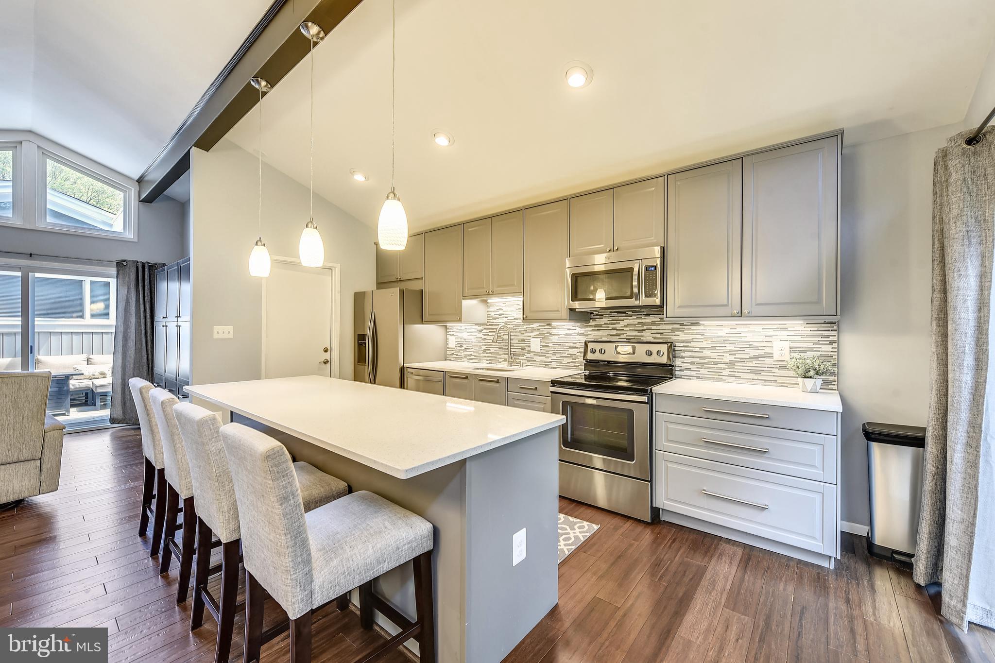 LAKE RIDGE - Residential