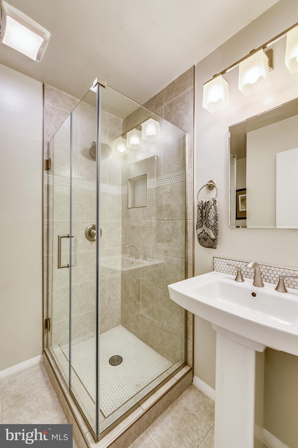 LAKE RIDGE - Residential