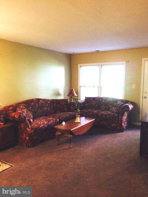 ADMIRAL REACH AT HARBOUR GATES - Residential Lease