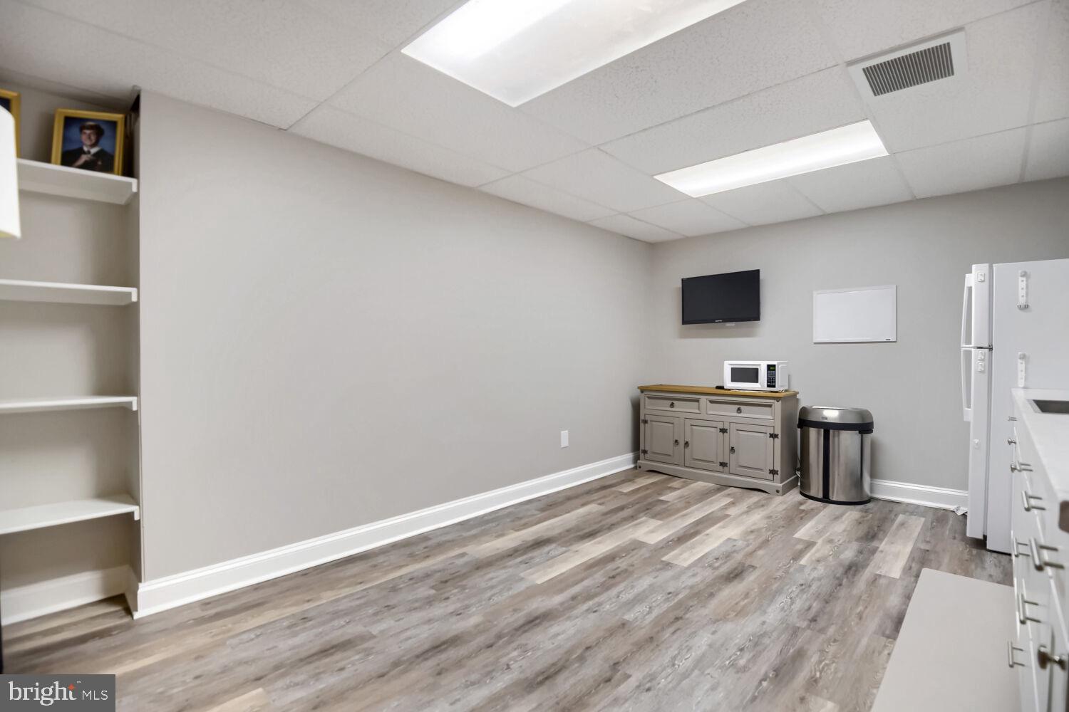 PERRY HALL - Residential