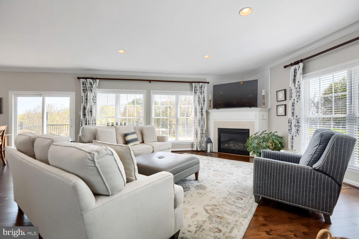 PERRY HALL - Residential