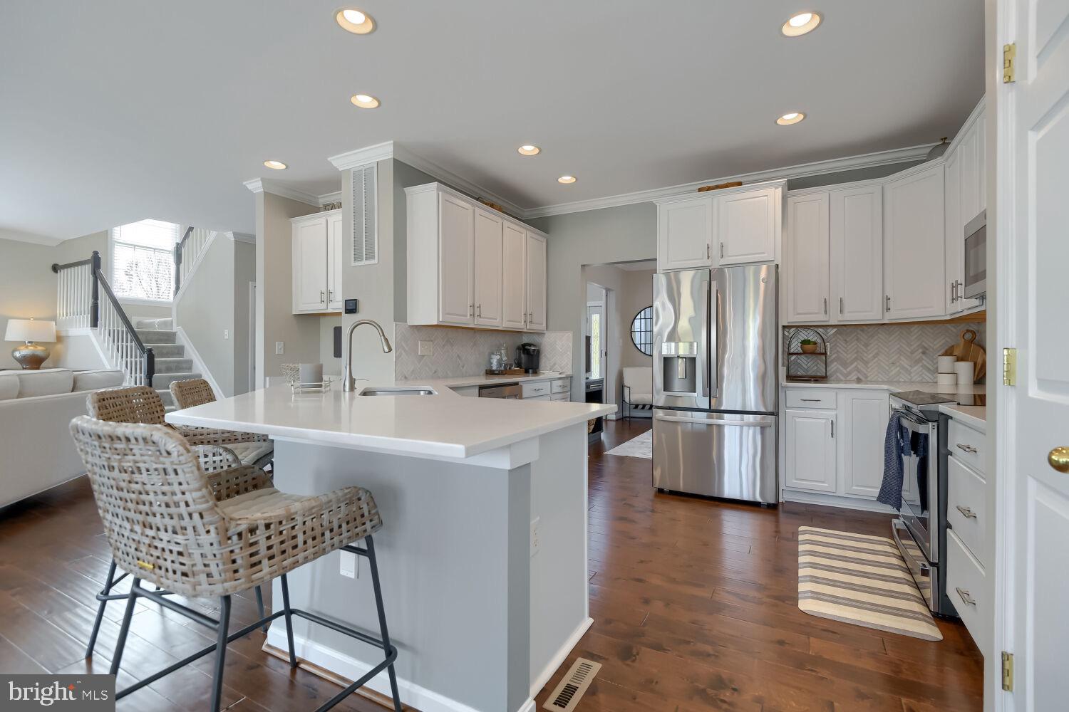 PERRY HALL - Residential