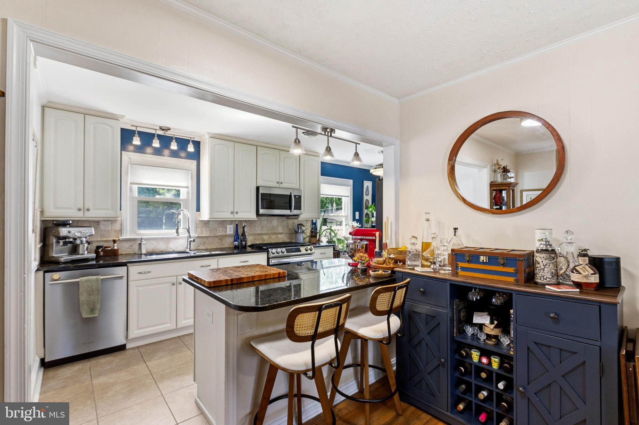 NORTH HOLLYWOOD - Residential