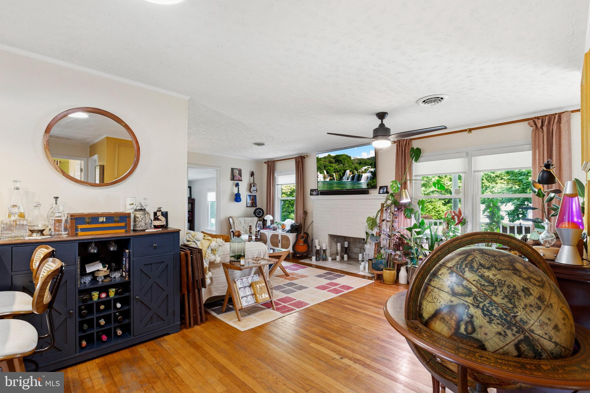 NORTH HOLLYWOOD - Residential
