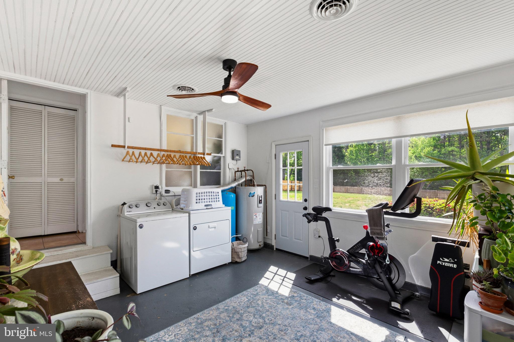 NORTH HOLLYWOOD - Residential