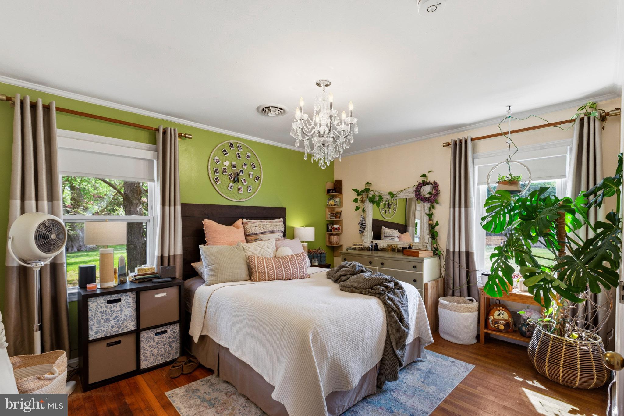 NORTH HOLLYWOOD - Residential