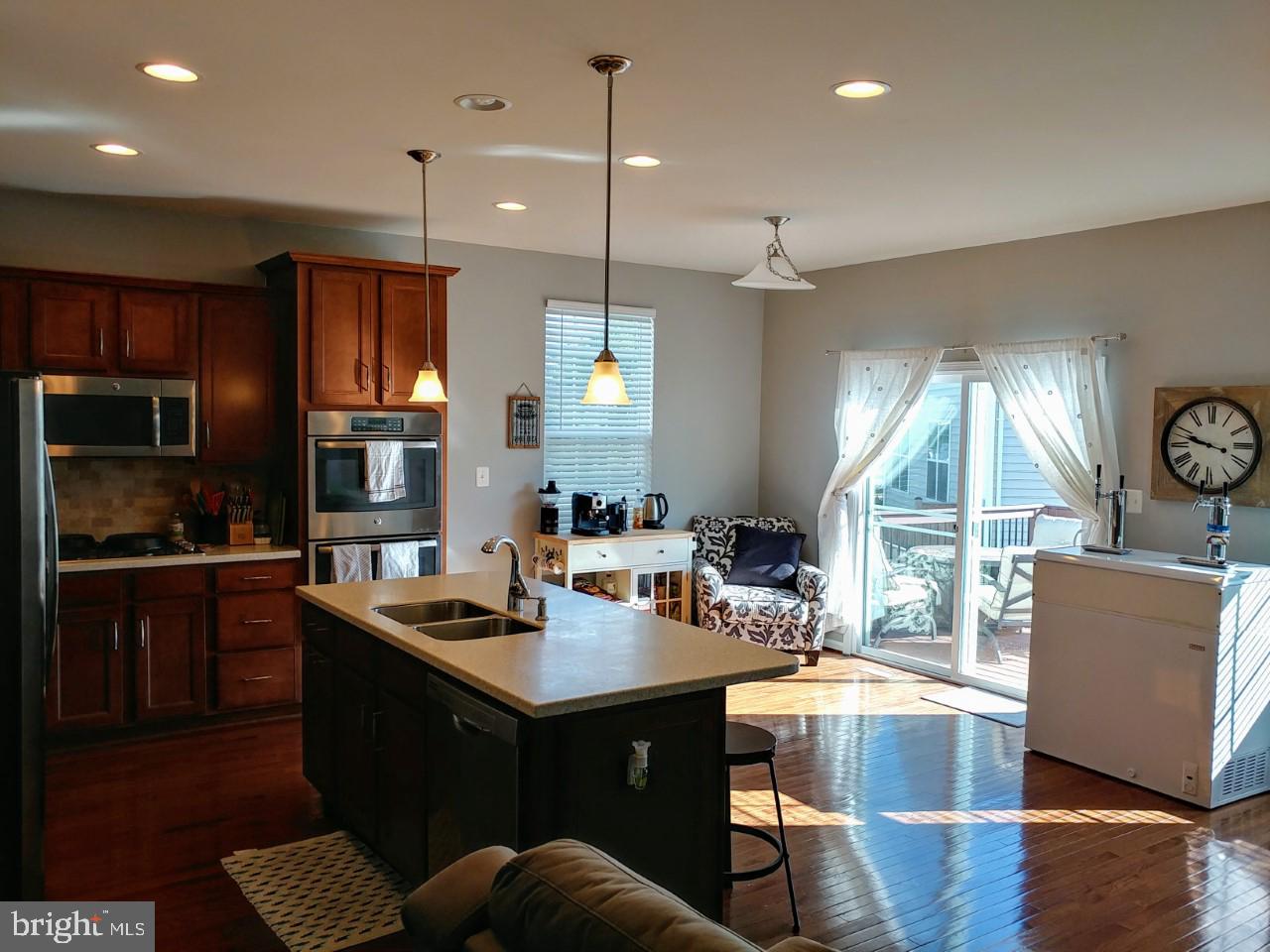 HOMEPLACE ON PELHAMS REACH - Residential