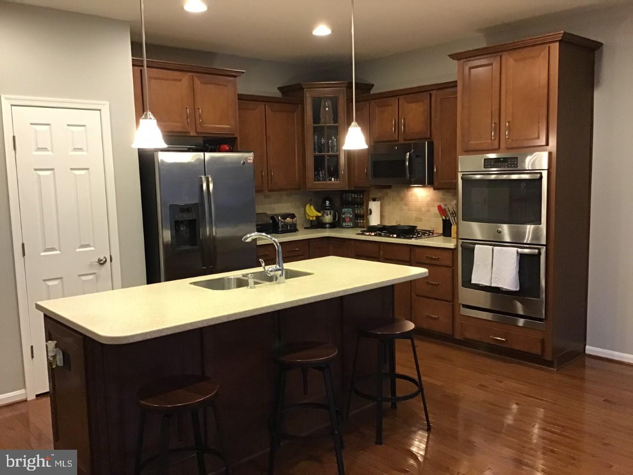 HOMEPLACE ON PELHAMS REACH - Residential