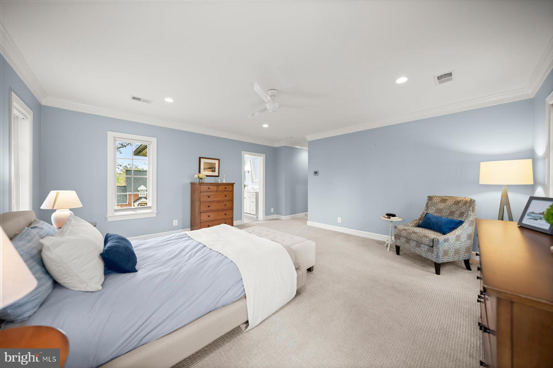 LARCHMONT - Residential