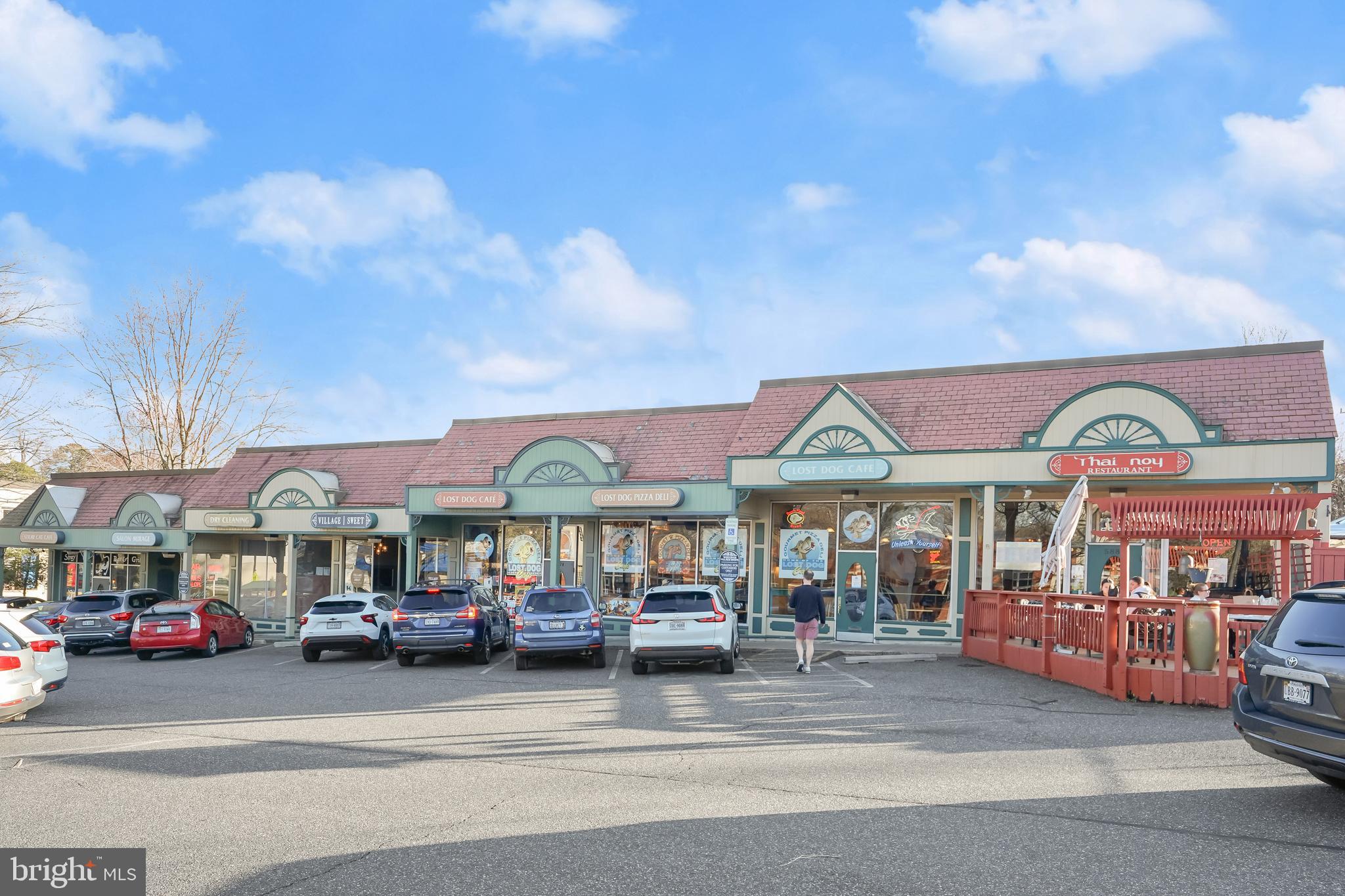 LARCHMONT - Residential