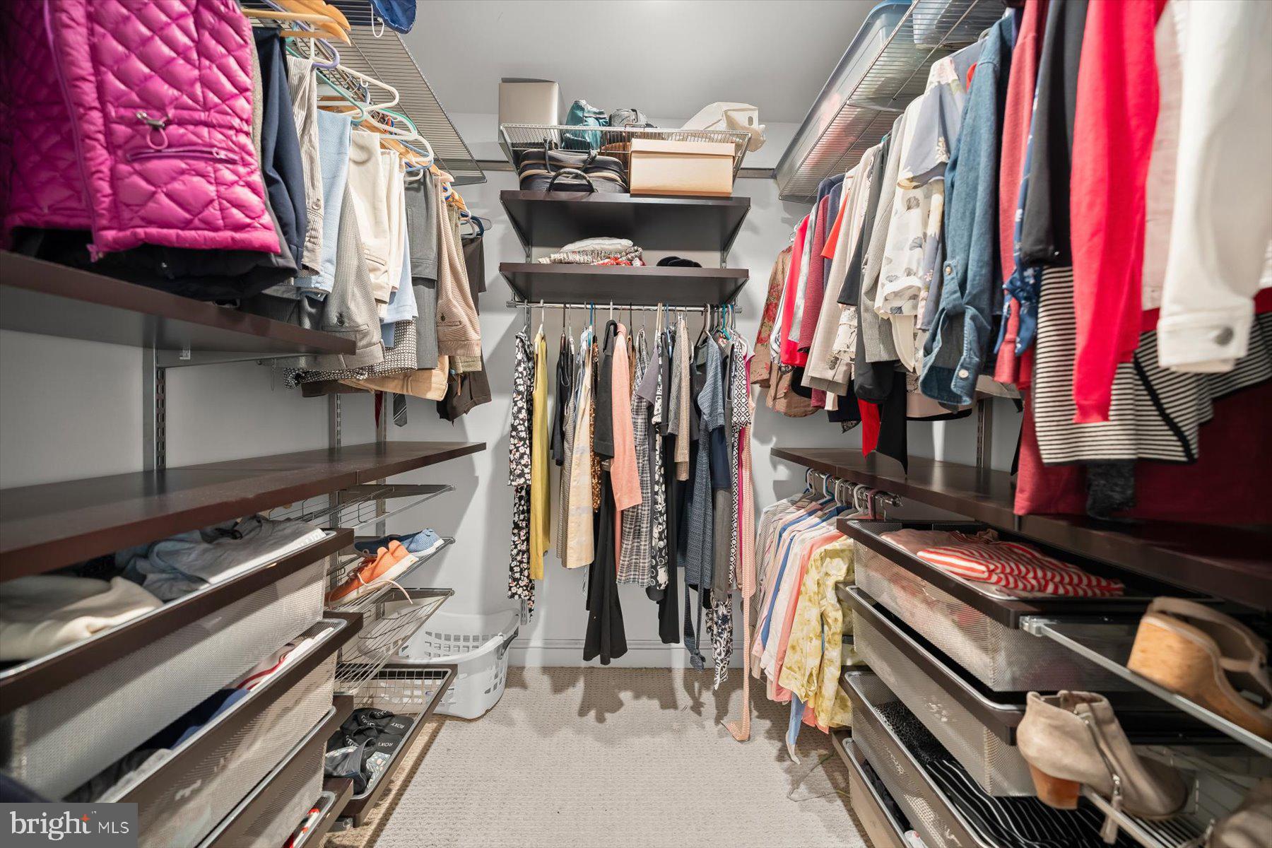 LARCHMONT - Residential