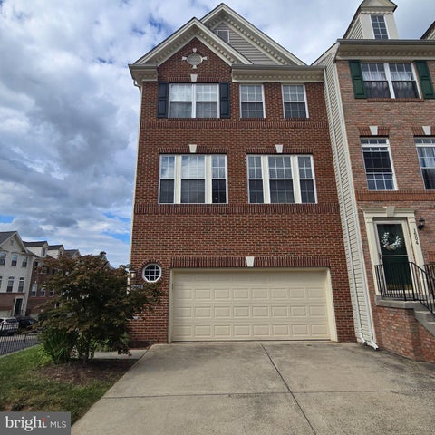 Photo of 1502 Tecumseh Terrace NE, LEESBURG, VA 20176 (MLS # VALO2136582)