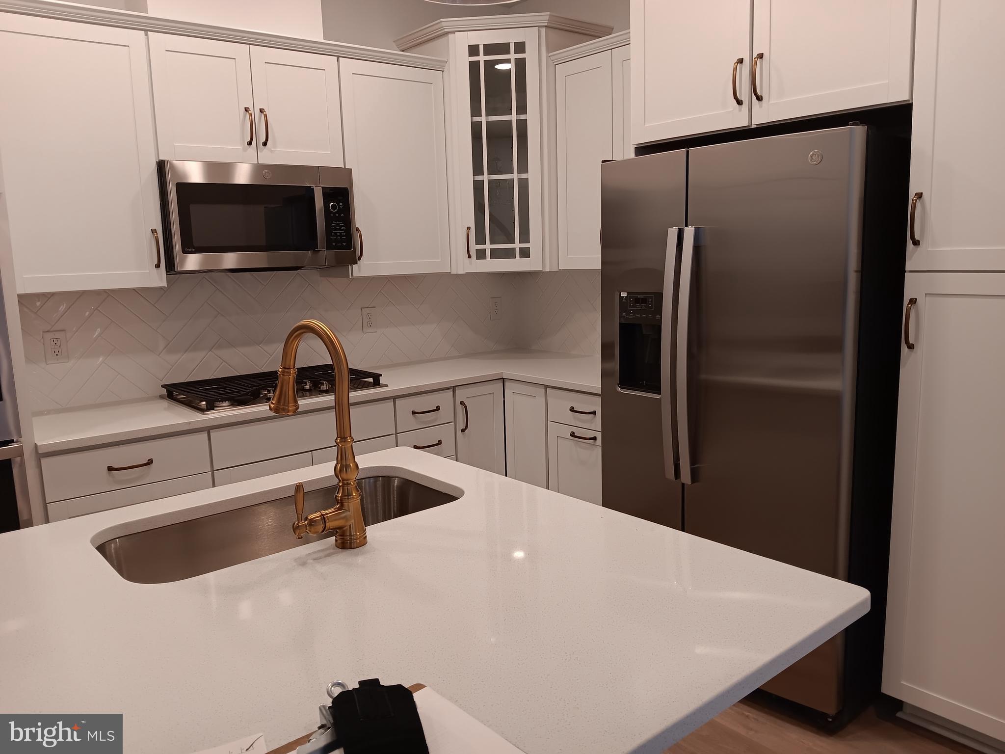 THE BOULEVARDS AT WESTFIELDS - Residential Lease