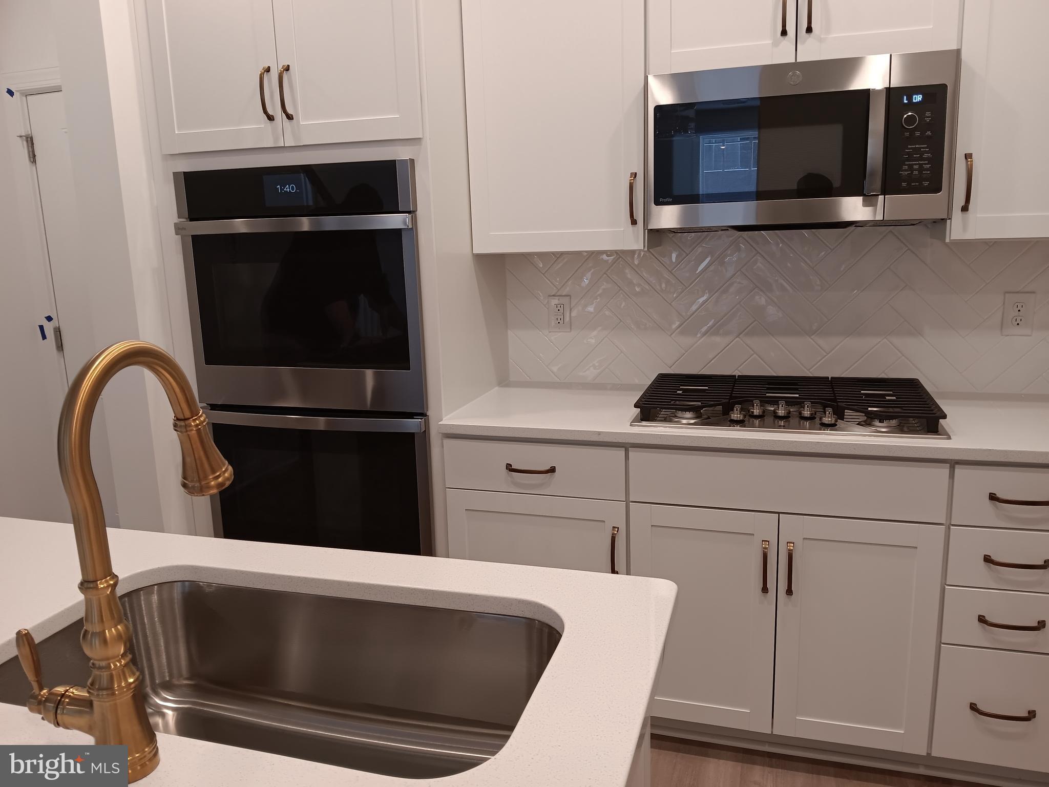 THE BOULEVARDS AT WESTFIELDS - Residential Lease