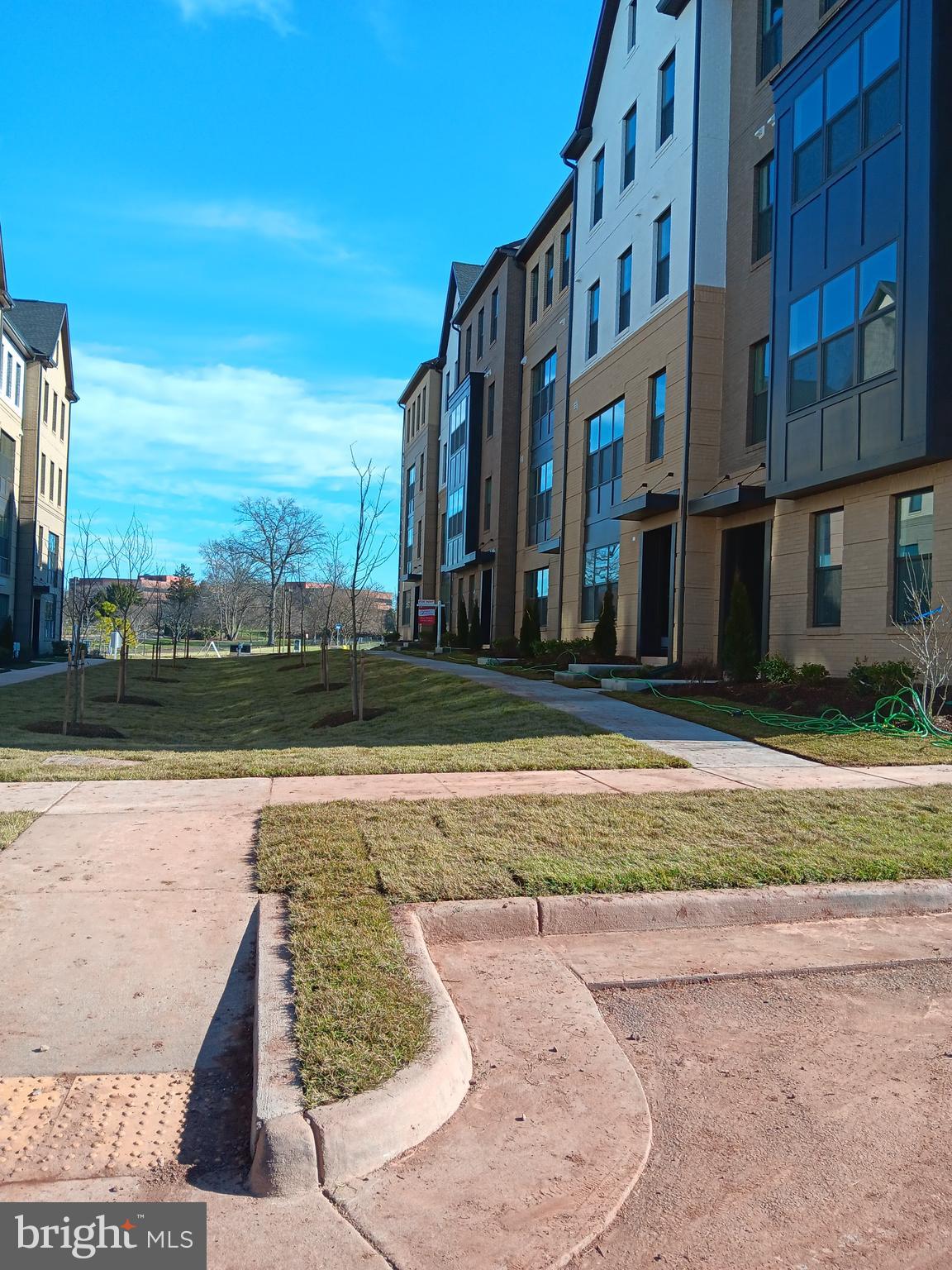 THE BOULEVARDS AT WESTFIELDS - Residential Lease