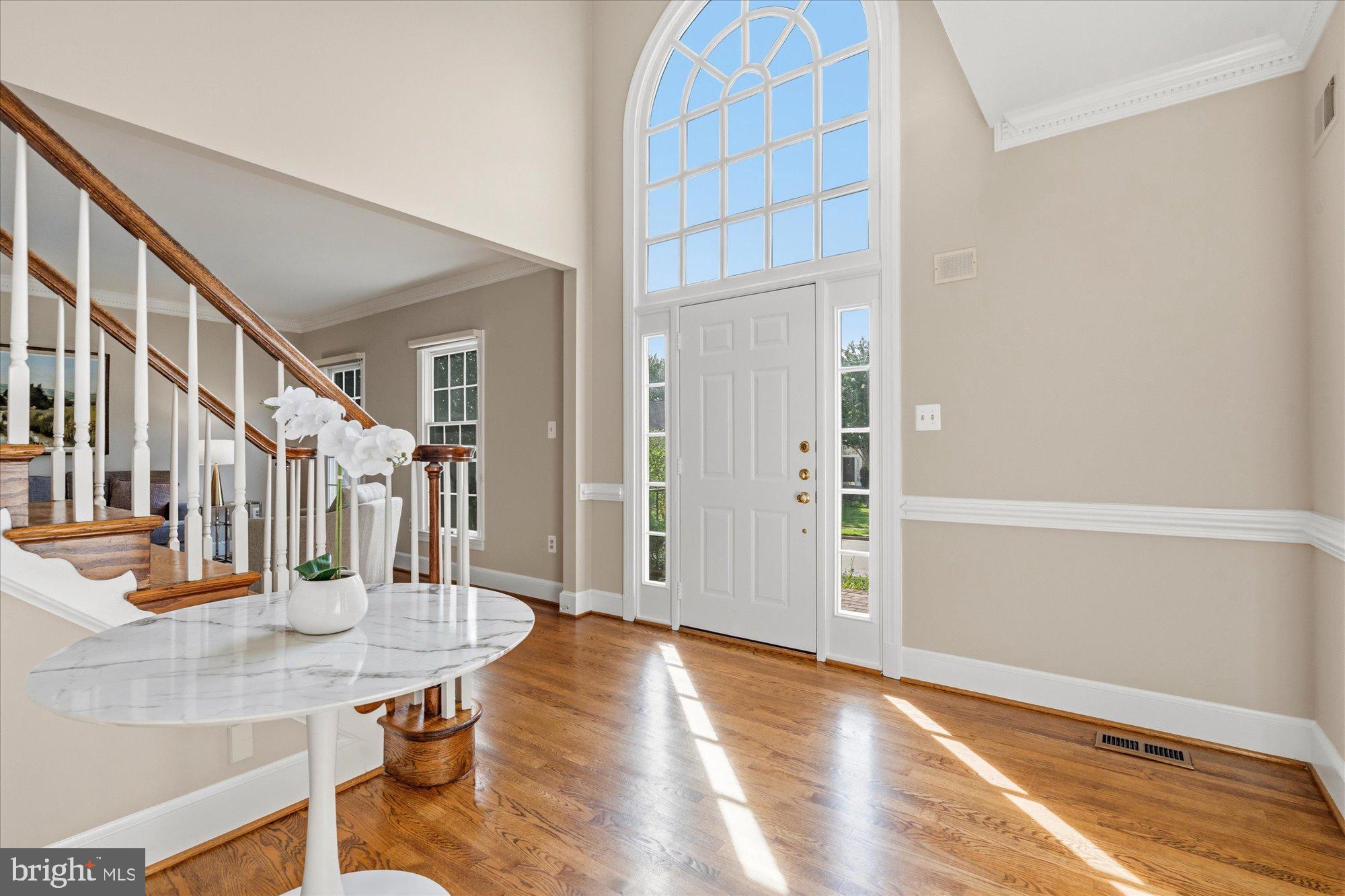 8811 SURREY COURT