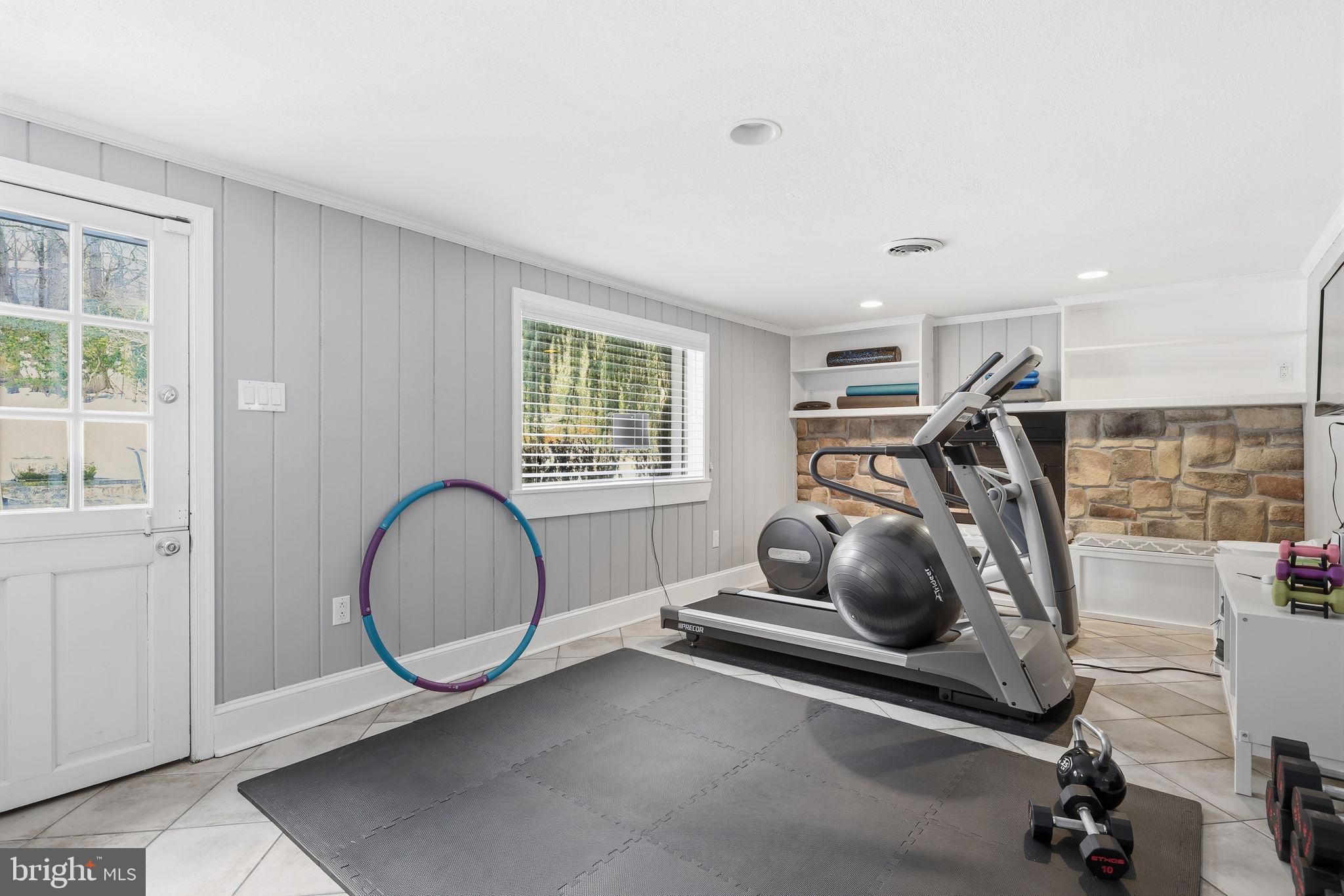 FRAZIER WOODS - Residential