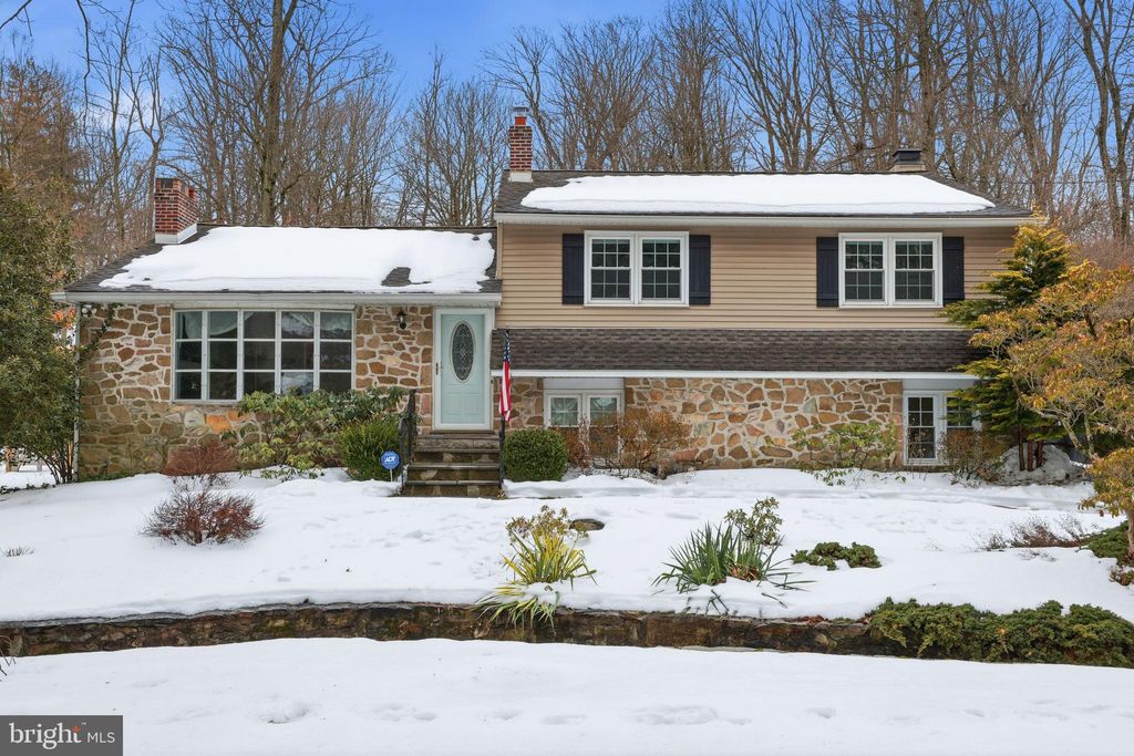 Photo of 2325 Willow Brook Drive, HUNTINGDON VALLEY, PA 19006 (MLS # PAMC2167944)