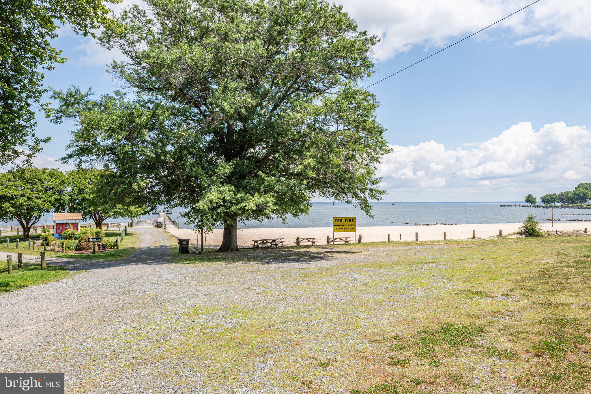 EBB TIDE - Residential