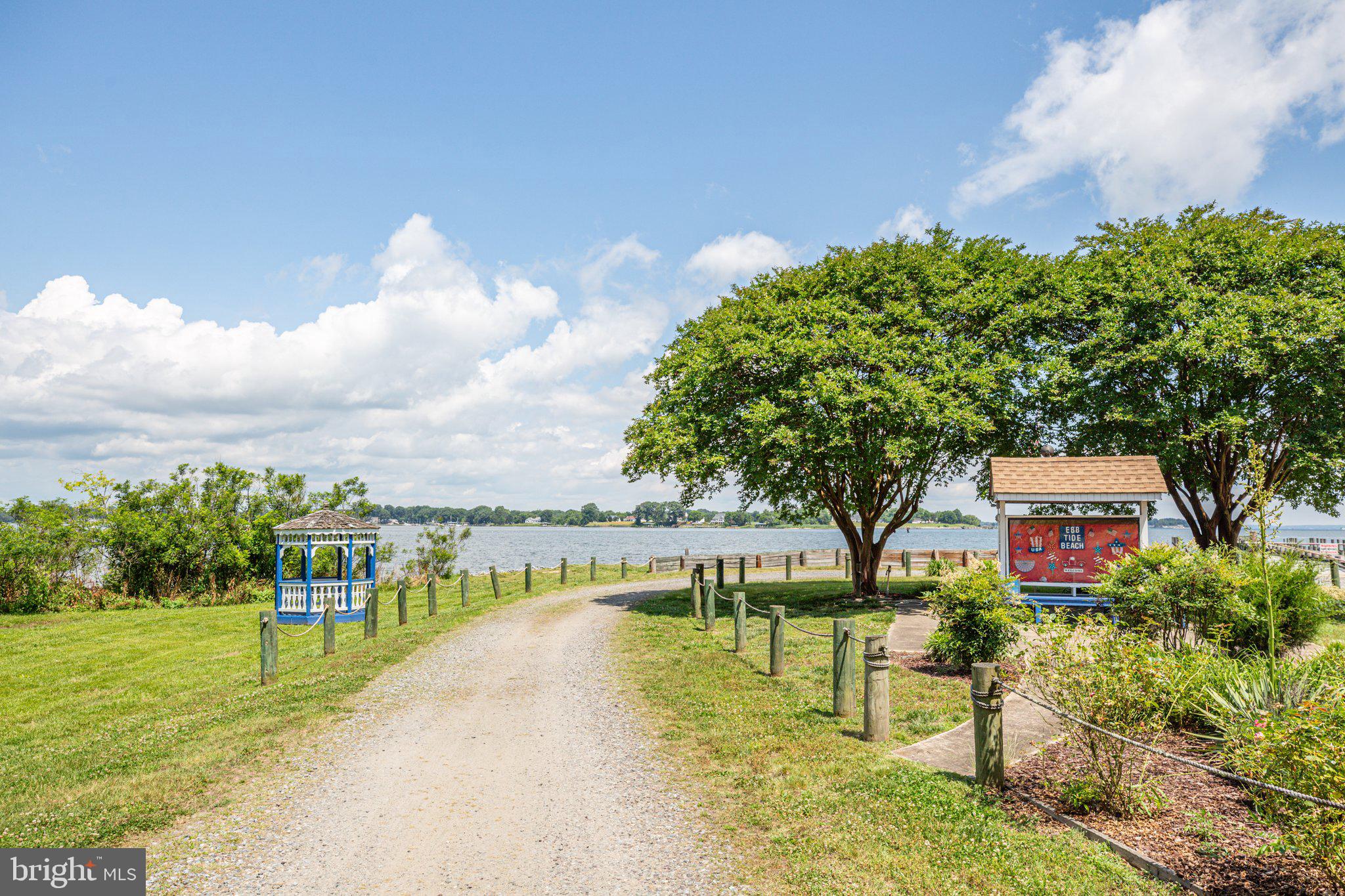 EBB TIDE - Residential