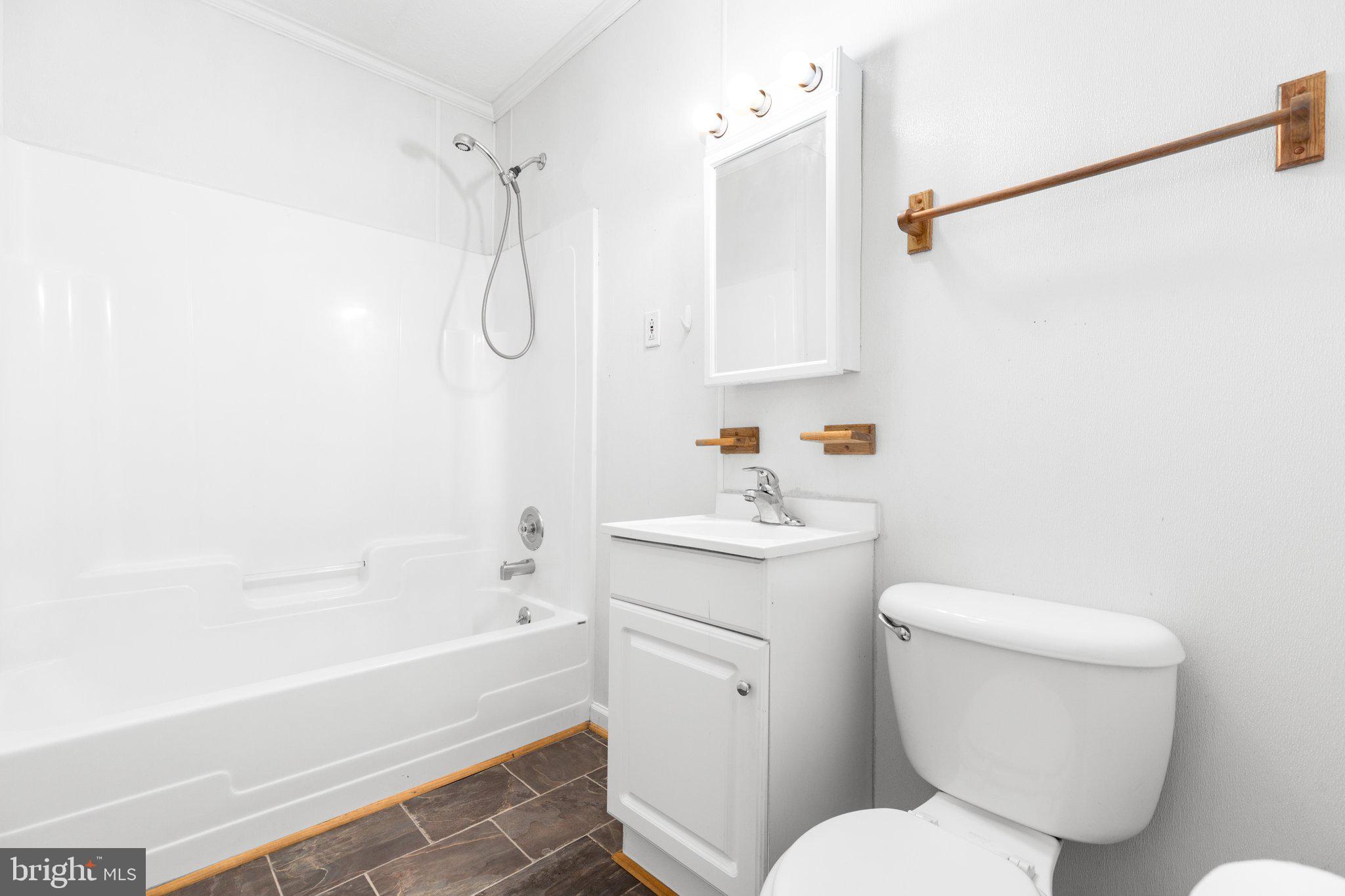 EBB TIDE - Residential