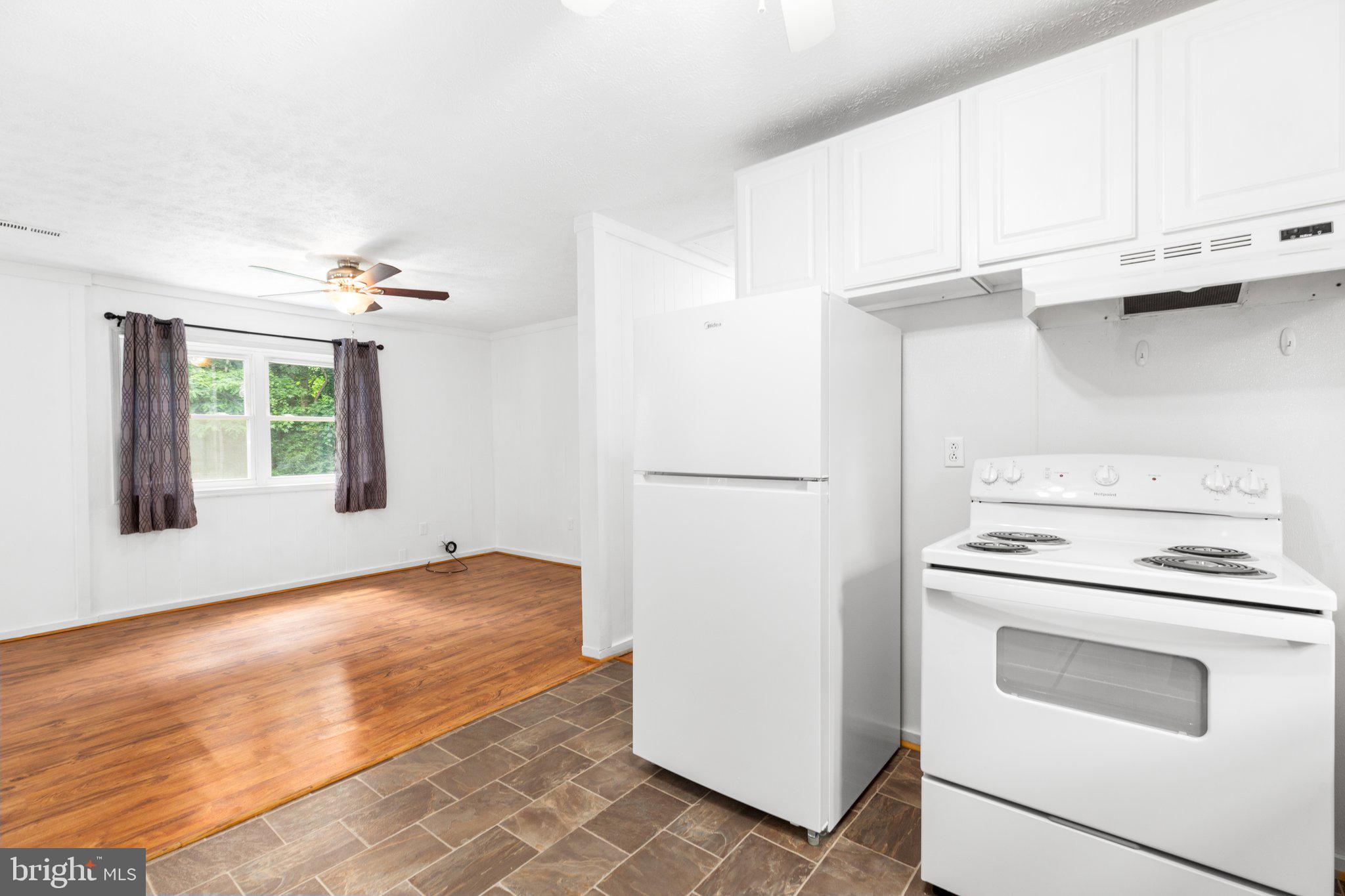 EBB TIDE - Residential