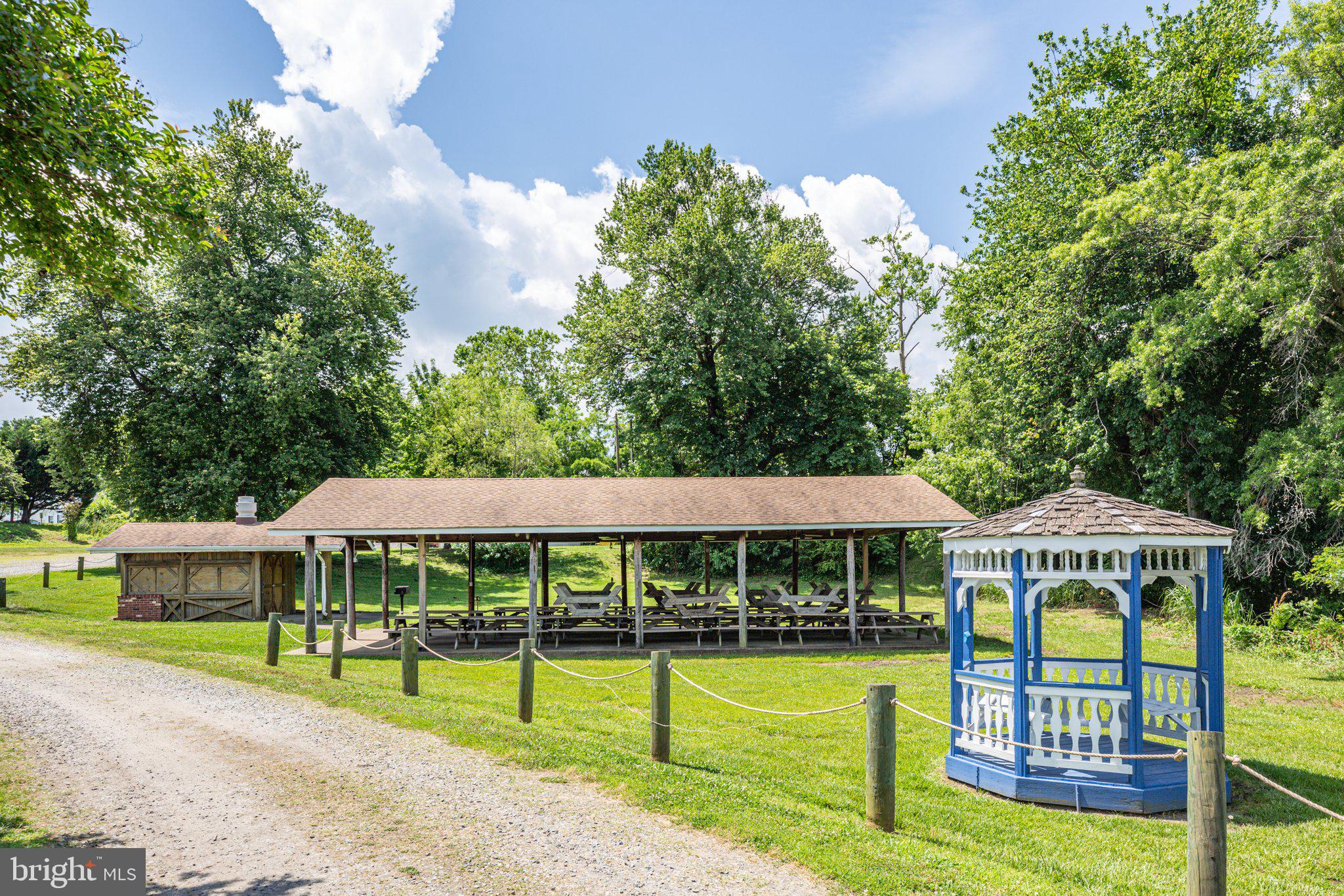 EBB TIDE - Residential