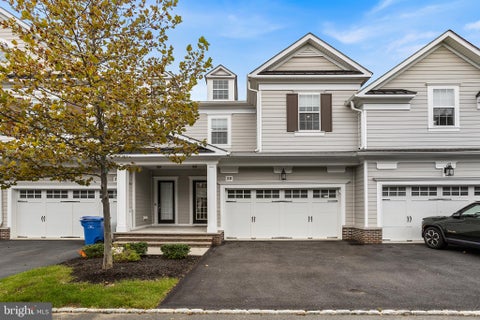 Townhouse For Sale - 38 Hamilton Drive<br/> CRANBURY, NJ 08512